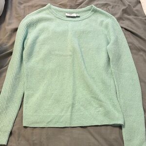 Vineyard vine mint color sweater, cashmere